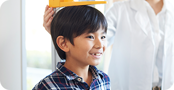 低身長の精密検査（手根骨レントゲン・成長ホルモン負荷検査）や成長ホルモン治療