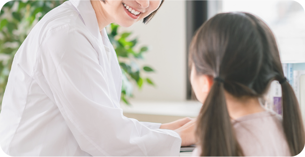保護者の不安や悩みに、子育て中の小児科専門医である院長ならではのママ目線で寄り添います