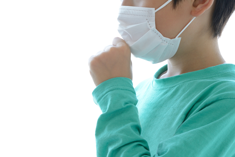 子どもの咳で受診が必要な症状とは？